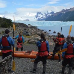 Alternative view of Kayak en Glaciar Perito Moreno
