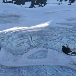 Alternative view of TREKKING GLACIAR VINCIGUERRA
